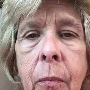 Meet your Posher, Elaine